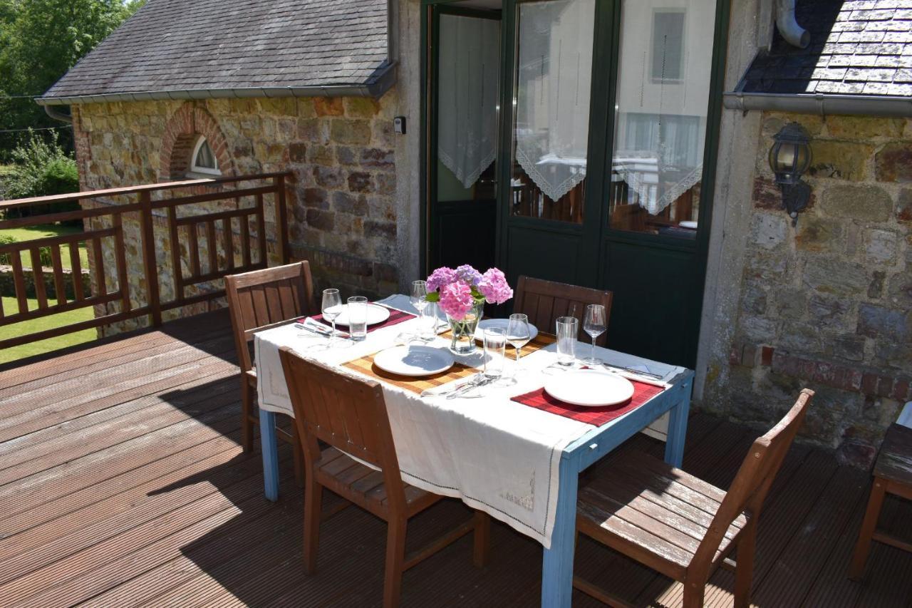 Gites In Le Neufbourg -Mortain Exterior foto